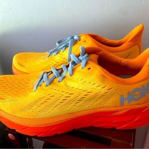 Men’s HOKA Clifton 8 - Never worn (no box) - 9.5 2E